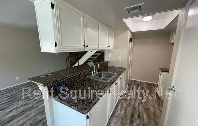 1086 W Calle De Las Estrellas