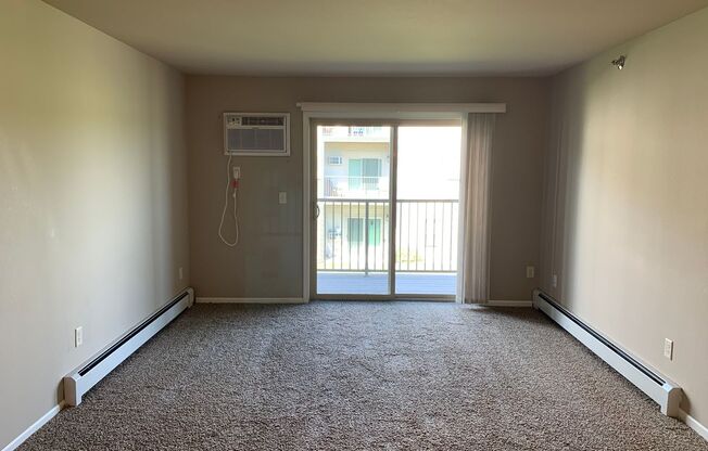 2 beds, 2 baths, 1,011 sqft, $1,255, Unit 2320-208