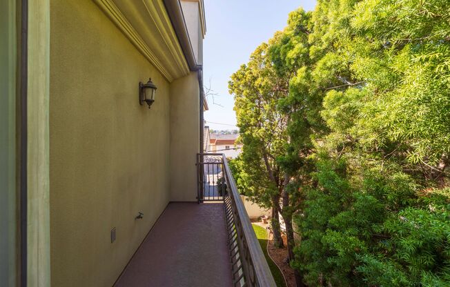 4 beds, 4 baths, $6,500, Unit #B