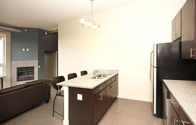 2 beds, 2 baths, 782 sqft, $1,600, Unit 104