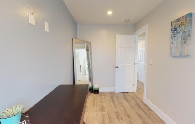 2 beds, 1 bath, 725 sqft, $2,500, Unit 712