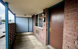 1 bed, 1 bath, 600 sqft, $960, Unit J-1
