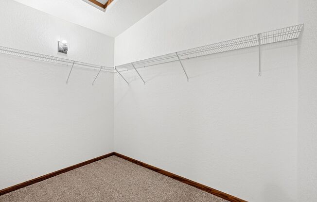 2 beds, 1 bath, 1,088 sqft, $1,349.99, Unit 2014-207