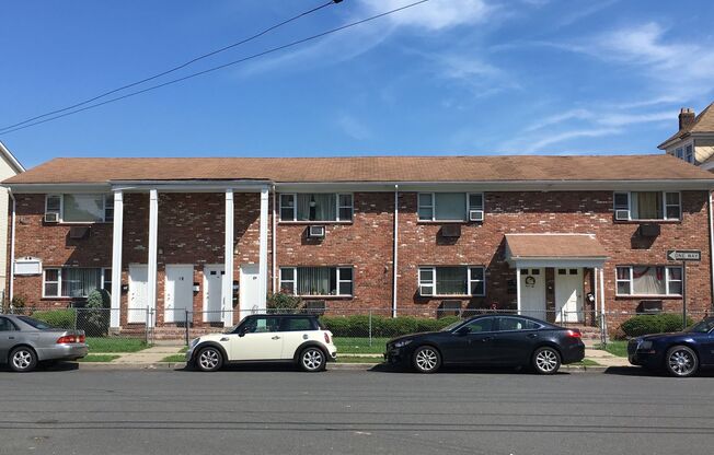 80 Howe Avenue