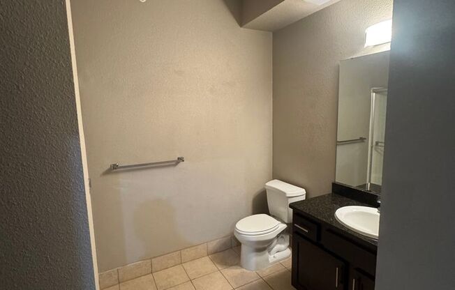 2 beds, 2 baths, $1,150, Unit Walnut A202