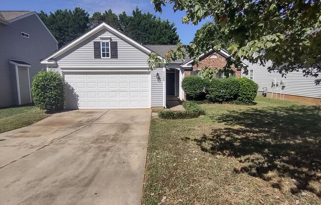 Beautiful Ranch Style Home located in the Oakdale Green Community!