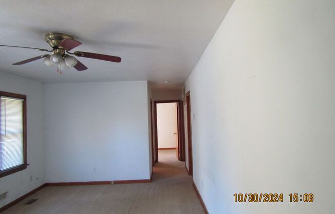 3 beds, 1 bath, $1,595