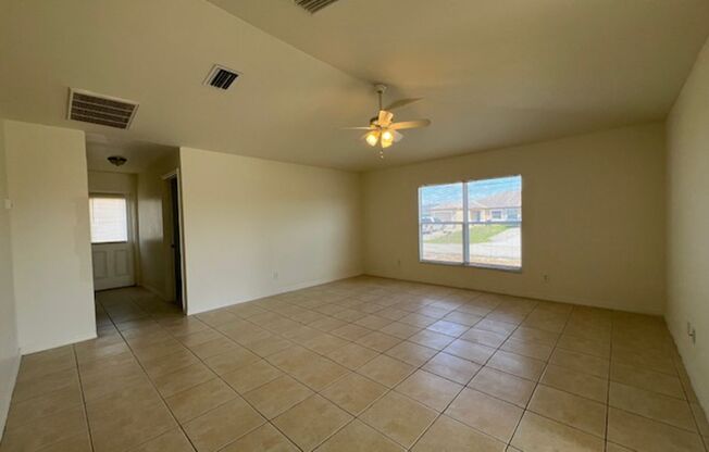 4400/4402 27th Street SW