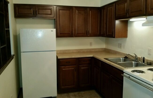 1 bed, 1 bath, 595 sqft, $929, Unit 1640-11