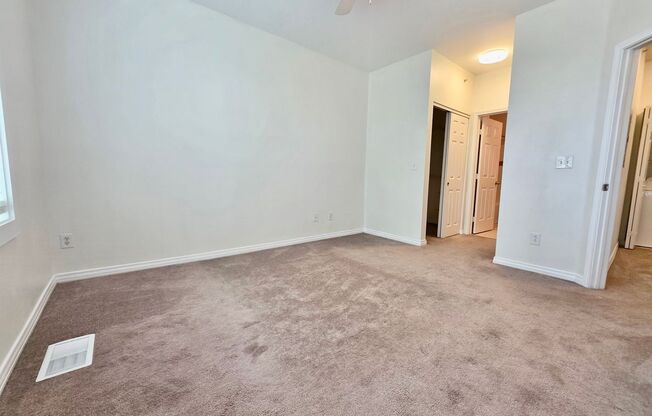 2 beds, 2 baths, $2,300, Unit Unit 1203