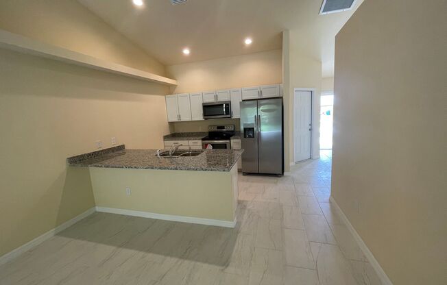 533-535 SE 6th Place