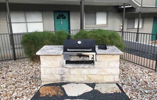 1 bed, 1 bath, 682 sqft, $1,295, Unit 114