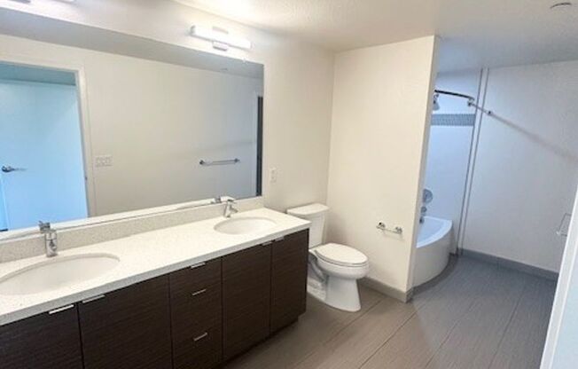 2 beds, 2 baths, 903 sqft, $4,195, Unit 518