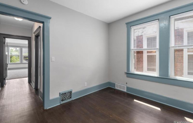 1505 W EUCLID