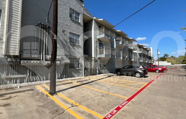 4502 Gaston Ave