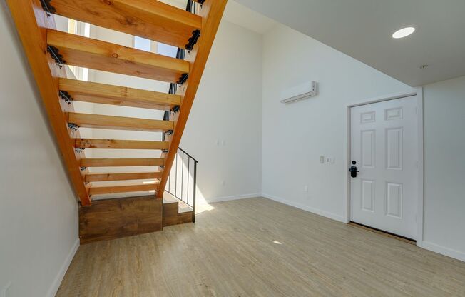 Studio, 1 bath, 530 sqft, $2,495, Unit 205