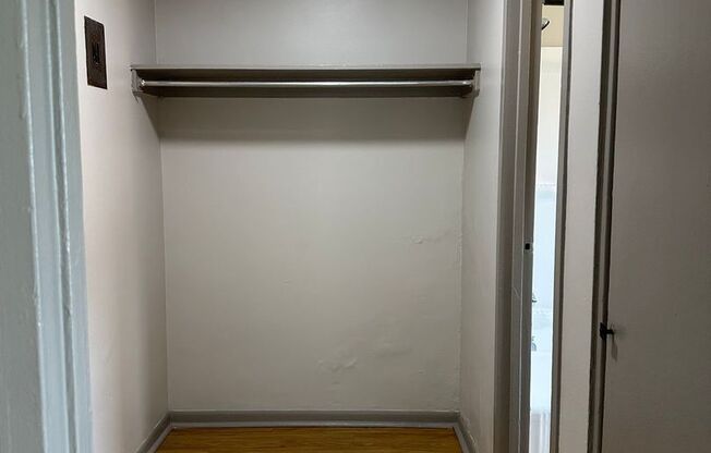 Studio, 1 bath, 450 sqft, $845, Unit 262-2
