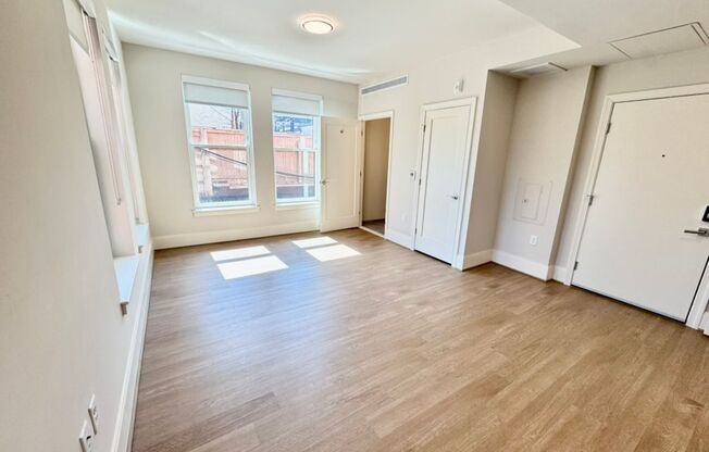 Studio, 1 bath, $2,700, Unit 329