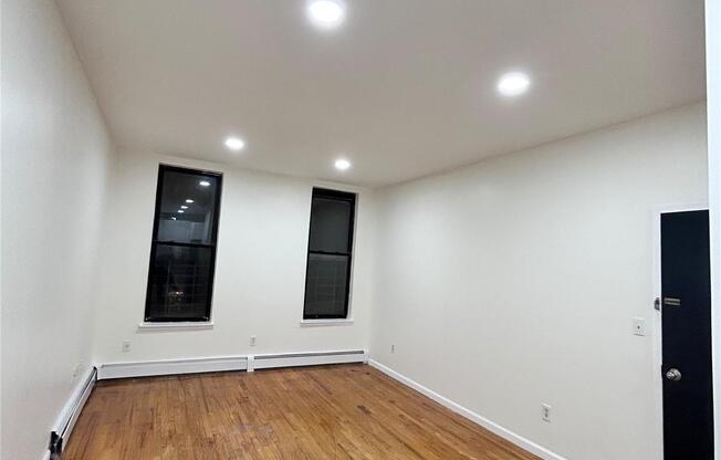 2 beds, 1 bath, 800 sqft, $3,475, Unit 2