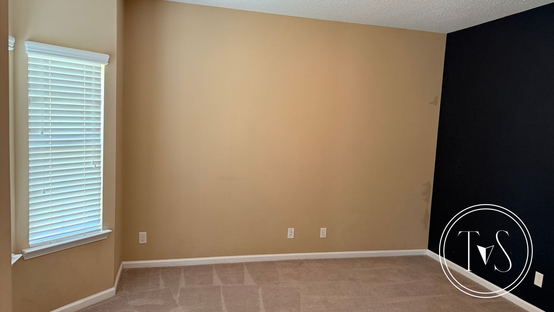 SPRING MOVE-IN SPECIAL: $300 OFF 1ST MONTH'S RENT!**