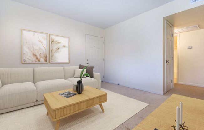 2 beds, 1 bath, 760 sqft, $1,210, Unit 2042