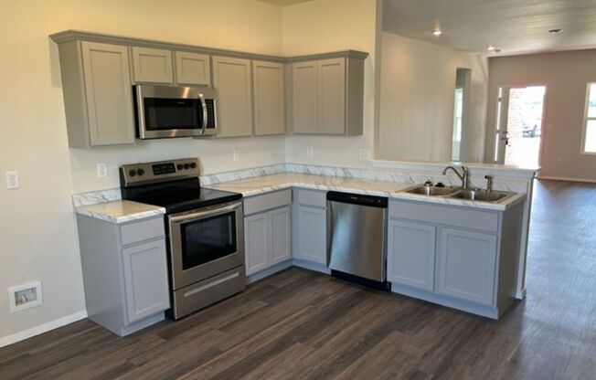 Now Leasing-Beautiful Brand New Homes-Carley Crossings-BACKYARD FENCING INCLUDED!!