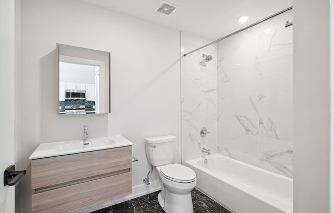 1 bed, 1 bath, 597 sqft, $1,650, Unit D02