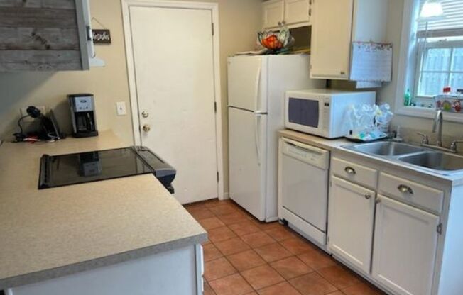 3 beds, 2 baths, $1,900