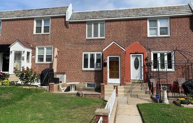 1345 N 76 ST