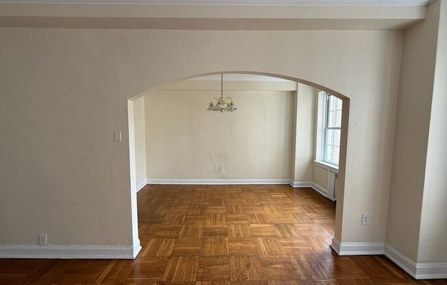 1 bed, 1 bath, 768 sqft, $1,450, Unit Royal York 804