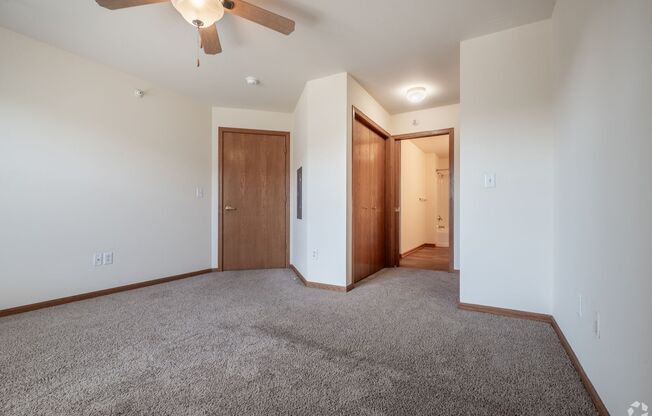 1 bed, 1 bath, 805 sqft, $1,435, Unit 925-304