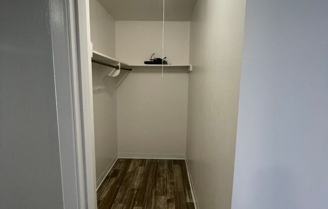 Studio, 1 bath, 380 sqft, $724, Unit IP-52