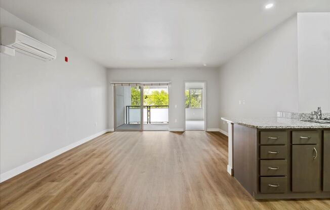 Modern 1-Bedroom Retreat with Scenic Views or Private Patio