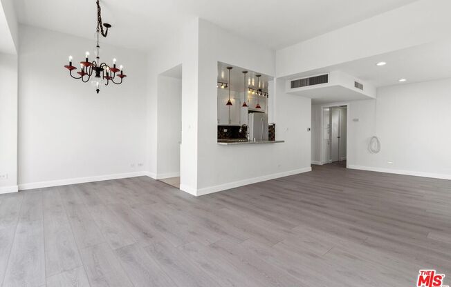 2 beds, 1.8 baths, 1,114 sqft, $5,400, Unit 1703