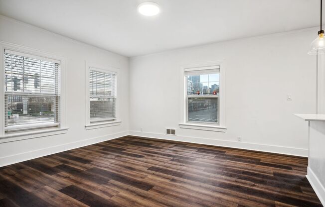 1 bed, 1 bath, 550 sqft, $2,100