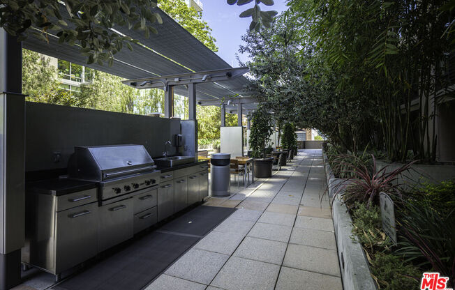 1 bed, 2 baths, 1,200 sqft, $3,495, Unit 716