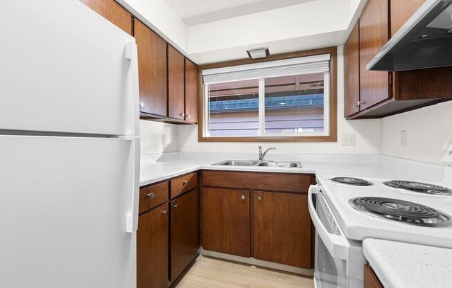 2945 SE WASHINGTON ST