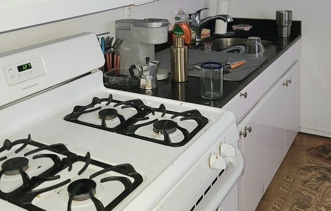 1356 W DEVON