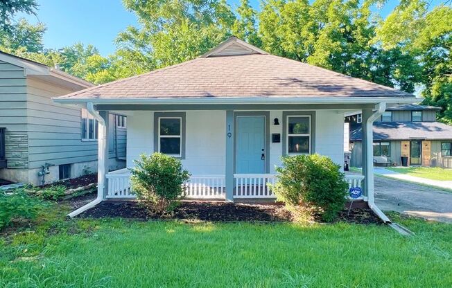 Charming Renovated Bungalow in Waldo – Modern Upgrades & Prime Location!