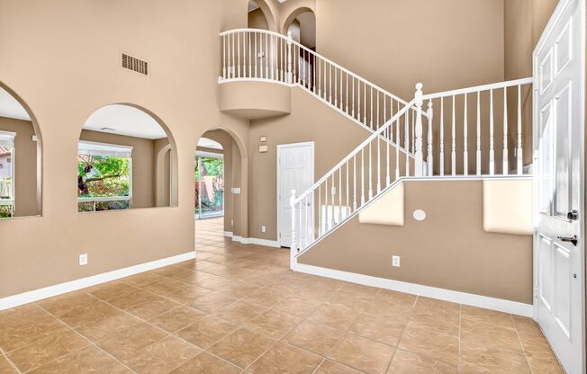 *NO CARPET* MOVE-IN READY 3-BEDROOM HOME IN SUMMERLIN GATED COMMUNITY!