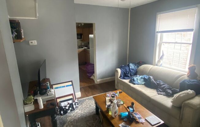 2 beds, 1 bath, $1,149