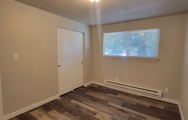 Cozy 2 bedroom 1 bath, newly remodeled and updated!