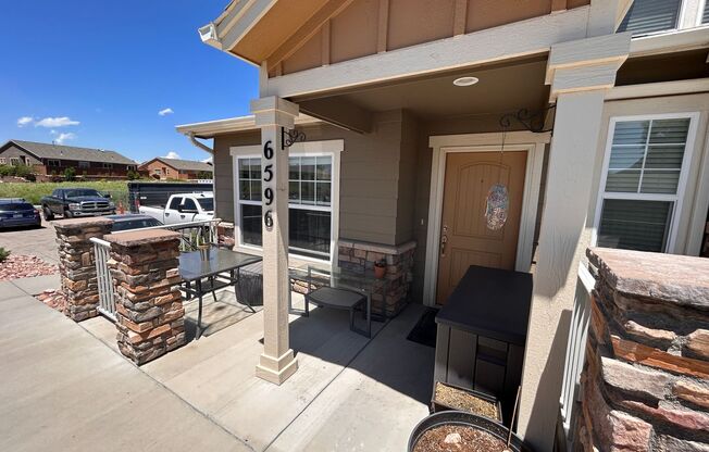 Quiet 2 bed 3 bath home in the 80923 area!!