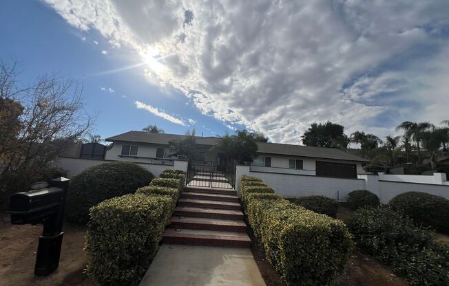 Beautiful newly renovated home in Mockingbird Canyon!