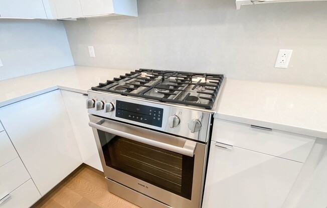 1 bed, 1 bath, 767 sqft, $3,275, Unit 617