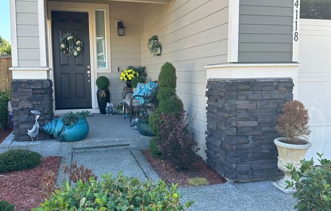 Pristine 4 bedroom home in Summerwood Park Puyallup