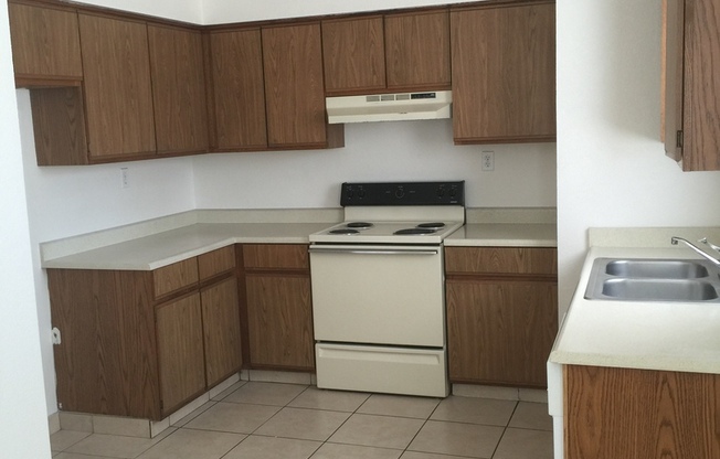 2 beds, 1.5 baths, 970 sqft, $1,225
