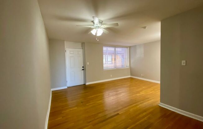 1 bed, 1 bath, 550 sqft, $1,295, Unit 963-302