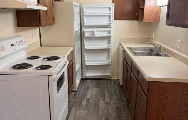 1 bed, 1 bath, 517 sqft, $550, Unit 417