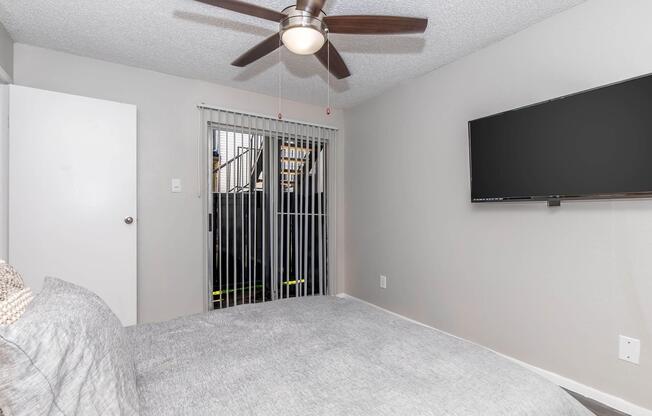 1 bed, 1 bath, 742 sqft, $795